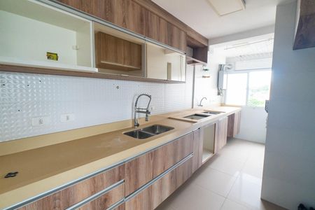 Apartamento para alugar com 88m², 3 quartos e 2 vagas Apartamento para alugar com 88m², 3 quartos e 2 vagasCozinha e Área de Serviço