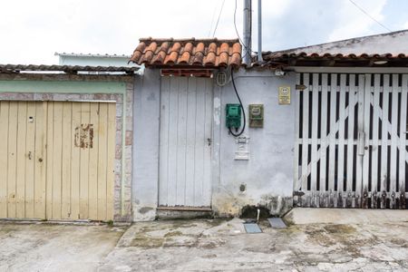 Casa para alugar com 23m², 2 quartos e 1 vaga Casa para alugar com 23m², 2 quartos e 1 vagaFachada