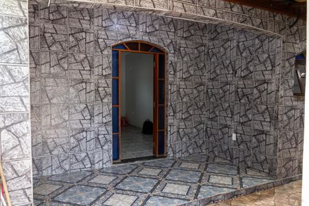 Casa para alugar com 23m², 2 quartos e 1 vaga Casa para alugar com 23m², 2 quartos e 1 vagaVaranda