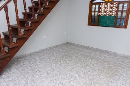 Casa para alugar com 23m², 2 quartos e 1 vaga Casa para alugar com 23m², 2 quartos e 1 vagaSala