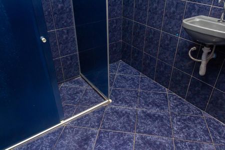 Casa para alugar com 23m², 2 quartos e 1 vaga Casa para alugar com 23m², 2 quartos e 1 vagaBanheiro 2