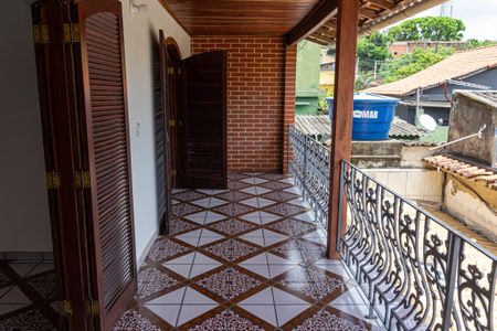 Casa para alugar com 23m², 2 quartos e 1 vaga Casa para alugar com 23m², 2 quartos e 1 vagaVaranda