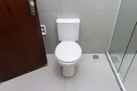 Casa para alugar com 23m², 2 quartos e 1 vaga Casa para alugar com 23m², 2 quartos e 1 vagaBanheiro 1