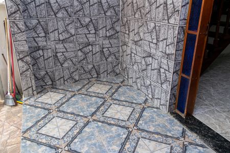 Casa para alugar com 23m², 2 quartos e 1 vaga Casa para alugar com 23m², 2 quartos e 1 vagaVaranda