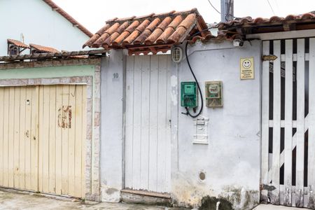 Casa para alugar com 23m², 2 quartos e 1 vaga Casa para alugar com 23m², 2 quartos e 1 vagaFachada