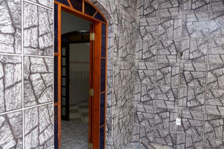 Casa para alugar com 23m², 2 quartos e 1 vaga Casa para alugar com 23m², 2 quartos e 1 vagaVaranda