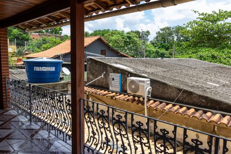 Casa para alugar com 23m², 2 quartos e 1 vaga Casa para alugar com 23m², 2 quartos e 1 vagaVaranda