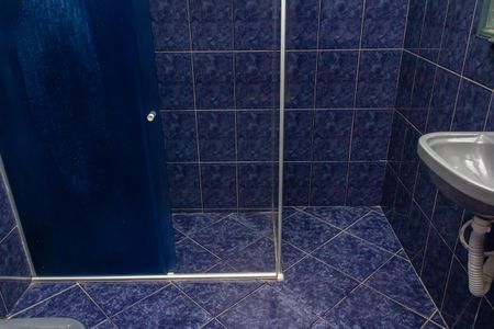 Casa para alugar com 23m², 2 quartos e 1 vaga Casa para alugar com 23m², 2 quartos e 1 vagaBanheiro 2