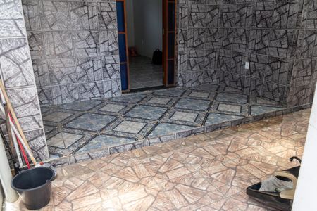 Casa para alugar com 23m², 2 quartos e 1 vaga Casa para alugar com 23m², 2 quartos e 1 vagaVaranda