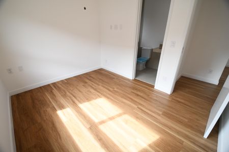 Casa de condomínio à venda com 155m², 3 quartos e 2 vagasQuarto Suíte 1