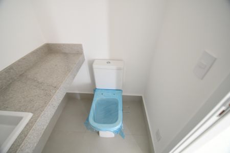 Casa de condomínio à venda com 155m², 3 quartos e 2 vagasLavabo