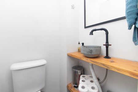 Casa à venda com 90m², 2 quartos e sem vagaLavabo