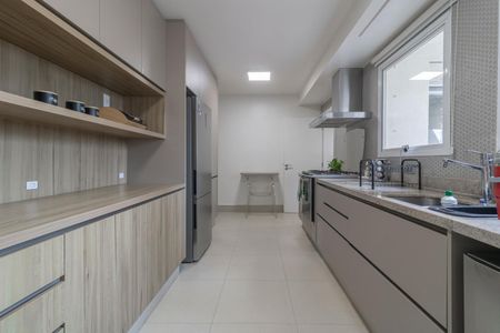 Apartamento à venda com 226m², 3 quartos e 4 vagasCozinha