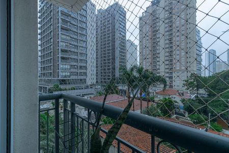 Apartamento à venda com 226m², 3 quartos e 4 vagasVaranda da Suíte 1