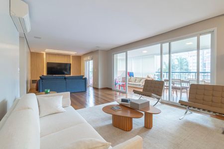 Apartamento à venda com 226m², 3 quartos e 4 vagasSala