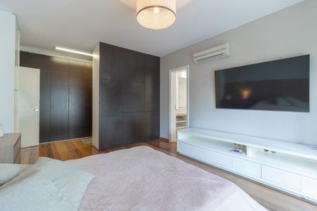 Apartamento à venda com 226m², 3 quartos e 4 vagasQuarto Suíte 2