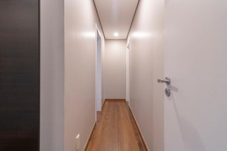 Apartamento à venda com 226m², 3 quartos e 4 vagasCorredor