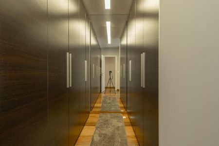Apartamento à venda com 226m², 3 quartos e 4 vagasCloset da Suíte 2