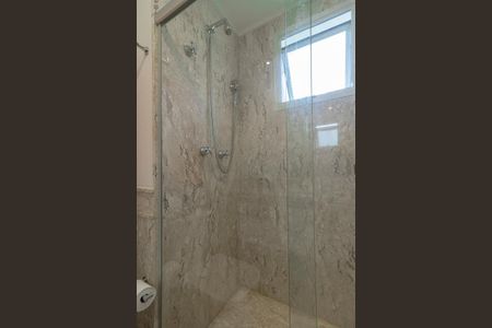 Apartamento à venda com 226m², 3 quartos e 4 vagasBanheiro da Suíte 1