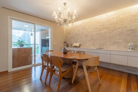 Apartamento à venda com 226m², 3 quartos e 4 vagasSala