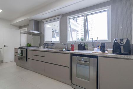 Apartamento à venda com 226m², 3 quartos e 4 vagasCozinha