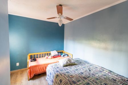 Quarto 1 de apartamento para alugar com 2 quartos, 50m² em Restinga, Porto Alegre