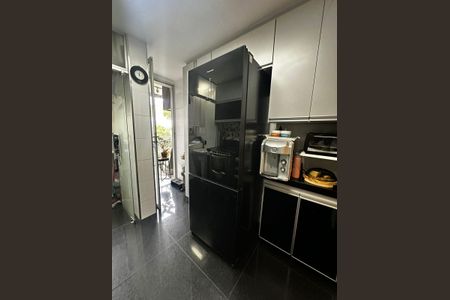 Apartamento à venda com 85m², 3 quartos e 2 vagasCozinha
