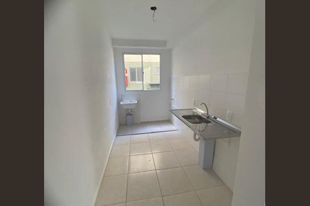 Cozinha e área de serviço de apartamento para alugar com 1 quarto, 42m² em Vila Cristina, Contagem