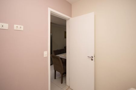 Quarto 1 de apartamento para alugar com 2 quartos, 34m² em Vila Mazzei, São Paulo