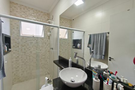 Casa à venda com 98m², 3 quartos e 3 vagasBanheiro Suíte