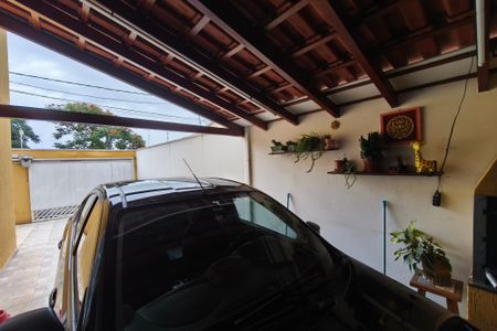 Casa à venda com 98m², 3 quartos e 3 vagasQuintal - Garagem