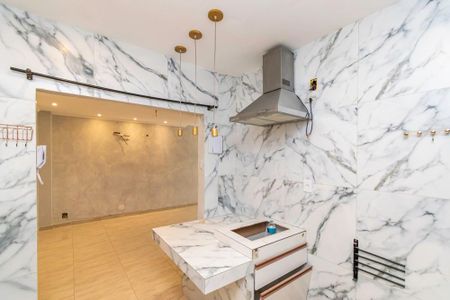 Apartamento para alugar com 65m², 2 quartos e sem vagaCozinha