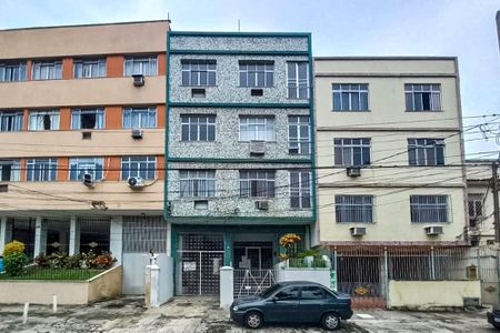 Apartamento para alugar com 65m², 2 quartos e sem vagaFachada do Prédio