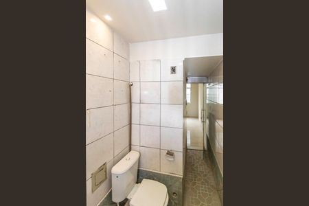 Apartamento para alugar com 65m², 2 quartos e sem vagaBanheiro da Suíte