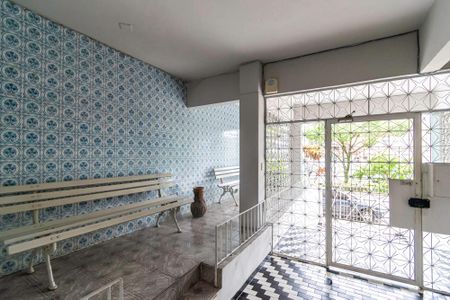 Apartamento para alugar com 65m², 2 quartos e sem vagaÁrea comum - Hall da entrada