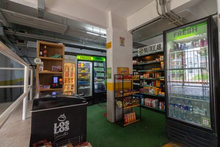 Apartamento à venda com 74m², 2 quartos e 1 vaga Apartamento à venda com 74m², 2 quartos e 1 vagaMercadinho