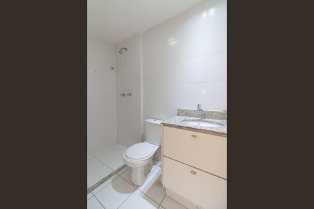 Apartamento à venda com 74m², 2 quartos e 1 vaga Apartamento à venda com 74m², 2 quartos e 1 vagaBanheiro da Suíte