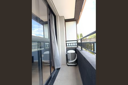 Varanda de kitnet/studio para alugar com 1 quarto, 21m² em Pinheiros, São Paulo