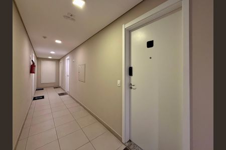 Apartamento para alugar com 28m², 1 quarto e sem vaga Apartamento para alugar com 28m², 1 quarto e sem vagaHall Apartamento