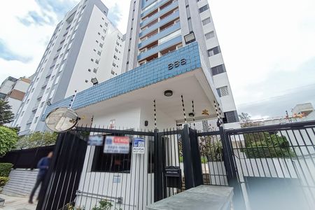 Apartamento para alugar com 100m², 3 quartos e 2 vagas Apartamento para alugar com 100m², 3 quartos e 2 vagasFachada