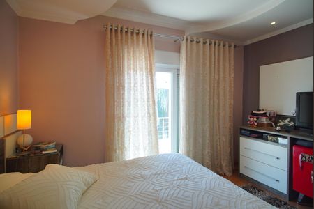 Casa de condomínio à venda com 360m², 3 quartos e 6 vagasSuíte