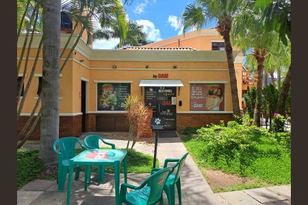 Casa de condomínio à venda com 360m², 3 quartos e 6 vagasÁrea Comum - Mercado