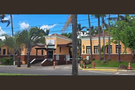 Casa de condomínio à venda com 360m², 3 quartos e 6 vagasFachada e Portaria do Condomínio