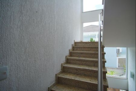 Casa de condomínio à venda com 360m², 3 quartos e 6 vagasEscada - Acesso Sótão