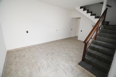 Sala de casa para alugar com 2 quartos, 85m² em Vila José Iório (sousas), Campinas