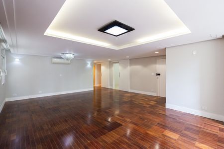 Sala de apartamento para alugar com 3 quartos, 156m² em Cerqueira César, São Paulo