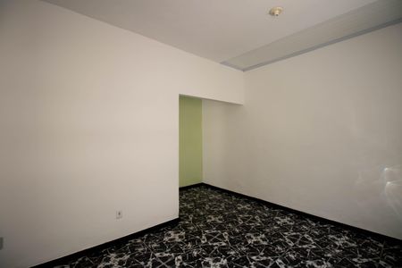 Suíte 1 de casa para alugar com 1 quarto, 30m² em Colubandê, São Gonçalo