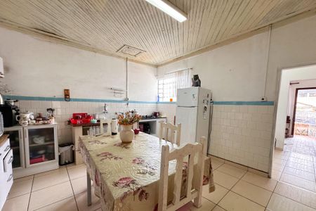 Casa à venda com 120m², 2 quartos e 2 vagasCozinha