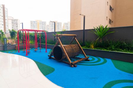 Apartamento à venda com 69m², 2 quartos e 1 vaga Apartamento à venda com 69m², 2 quartos e 1 vagaÁrea comum - Playground
