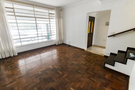 Casa para alugar com 250m², 3 quartos e 2 vagas Casa para alugar com 250m², 3 quartos e 2 vagasSala 1